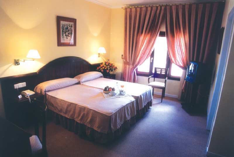 Hotel Trafalgar เฮเรซ เด ลาฟรอนเตรา ห้อง รูปภาพ
