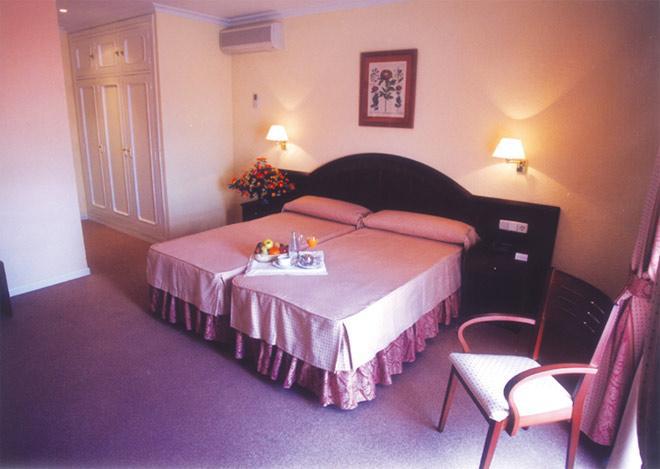Hotel Trafalgar เฮเรซ เด ลาฟรอนเตรา ห้อง รูปภาพ
